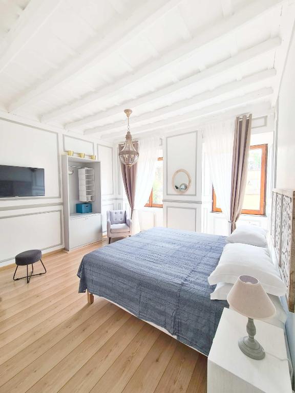 Via Vittoria Quattro - B&B Rome