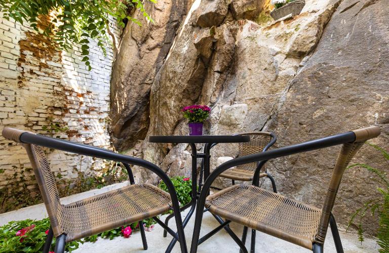 The Old Town Vintage 2-Bedroom Jewel by Flat Mаnager - B&B Filippopoli