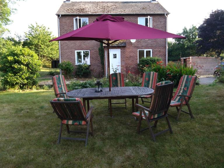 Avryn - Delightful 3 bedroom cottage with stunning vistas - Chambres d'hôtes Mainstone
