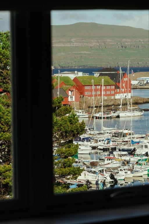 5 BR Penthouse Apartment / Downtown / Marina - B&B Tórshavn