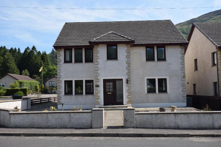 Ridgeview Villa - Partial loch view - Bed and Breakfast Lochgoilhead