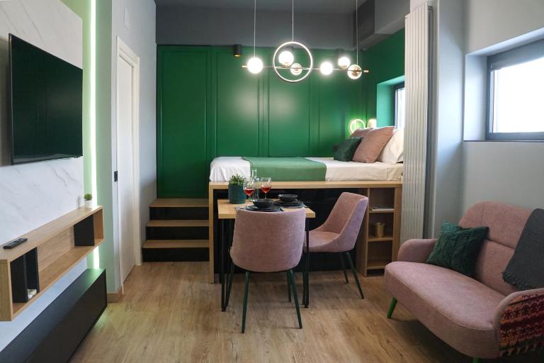 Green Sunnyside Studio - Central Location - Bed and Breakfast Boekarest