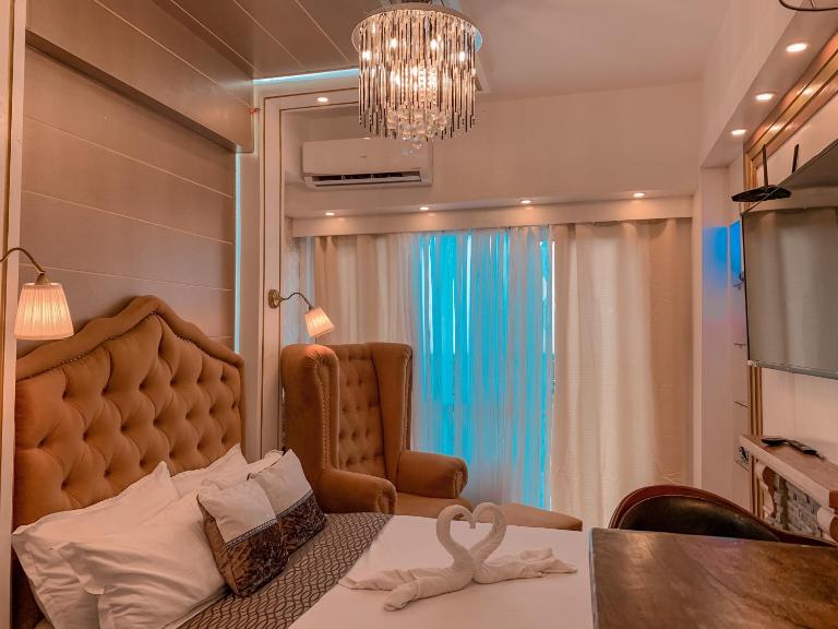 GoldenSuites at CoolSuites WindResidences Tagaytay - Chambres d'hôtes Tagaïtaï