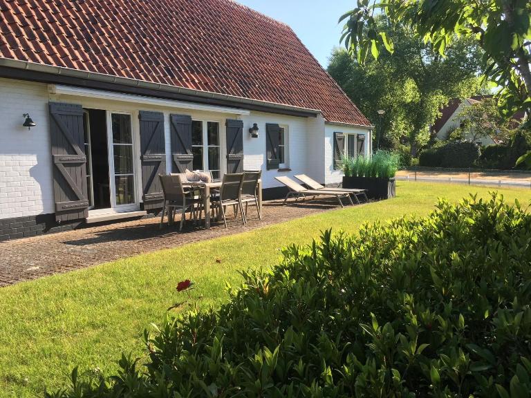 Villa 'T Zeehuysje - Bed and Breakfast De Panne