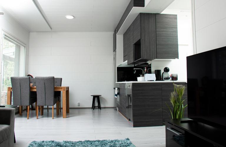 Talo saunalla ja sähköauton oma Type2 latauspiste - B&B Vantaa
