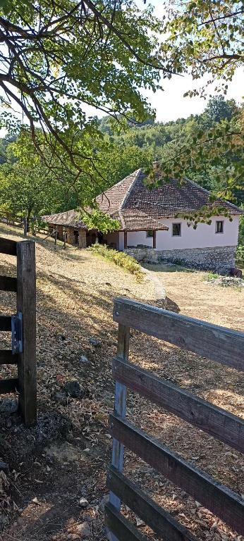 Poljoprivredno turističko domaćinstvo Degurić - Ferienwohnung Valjevo