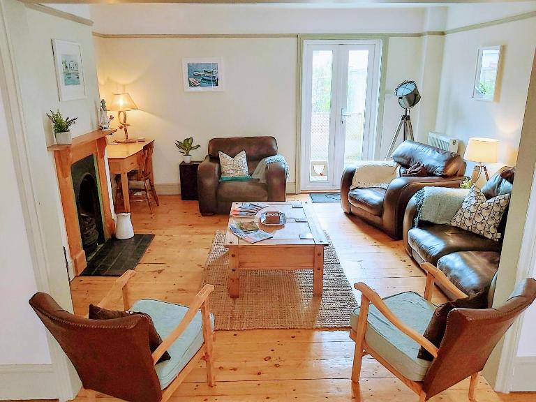 The Nautical Nest in the heart of Dartmouth - B&B Dartmouth