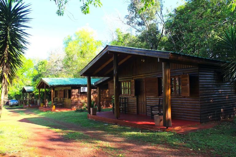 CABAÑAS SOLTAME CARNAVAL - Bed and Breakfast Puerto Iguazú