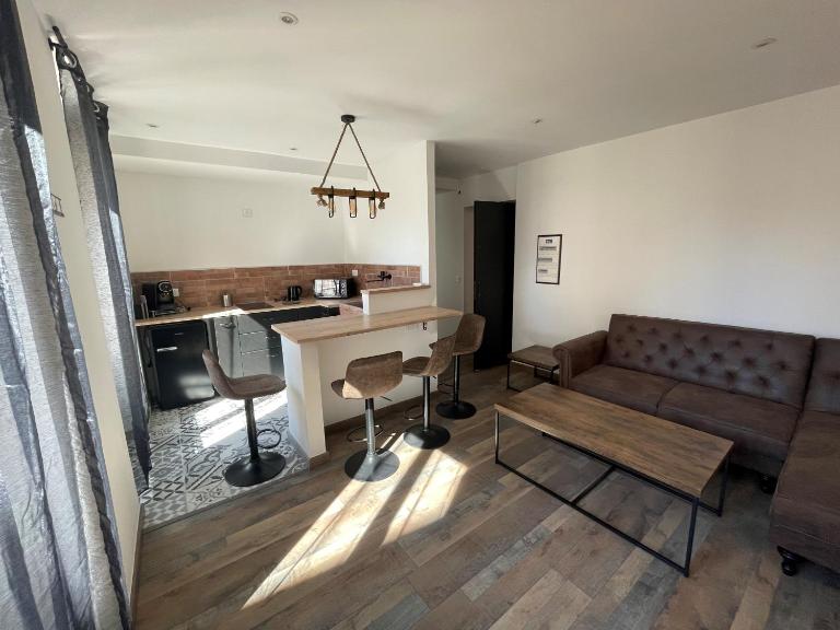 BABILOC Industriel Appartement - Bed and Breakfast Riez