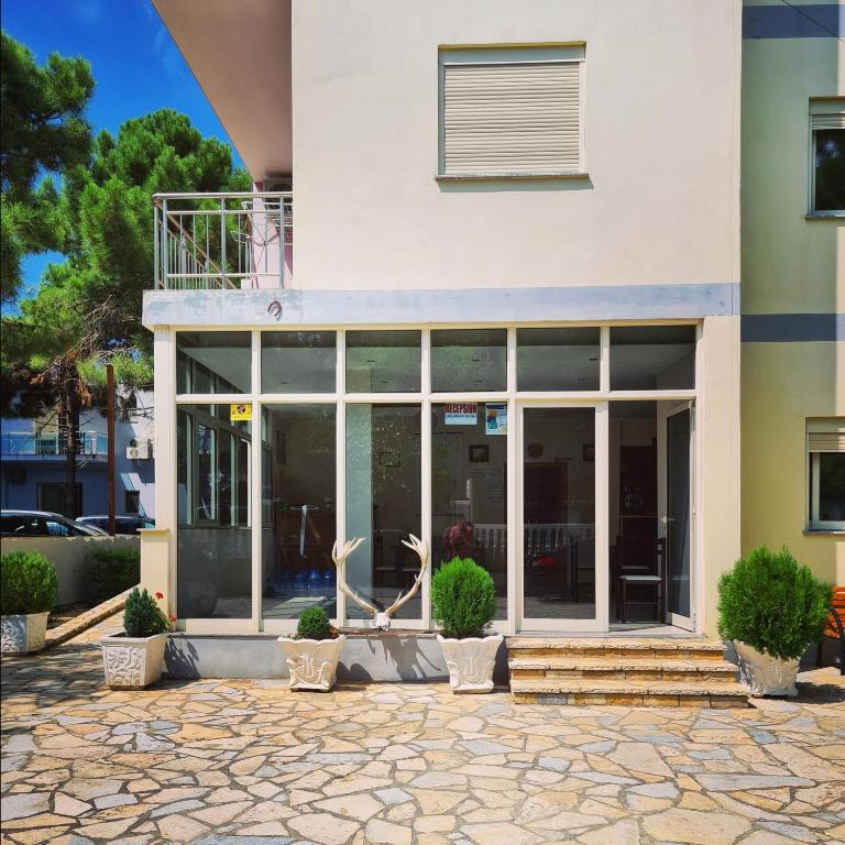 Hotel Gonaj - B&B Velipojë