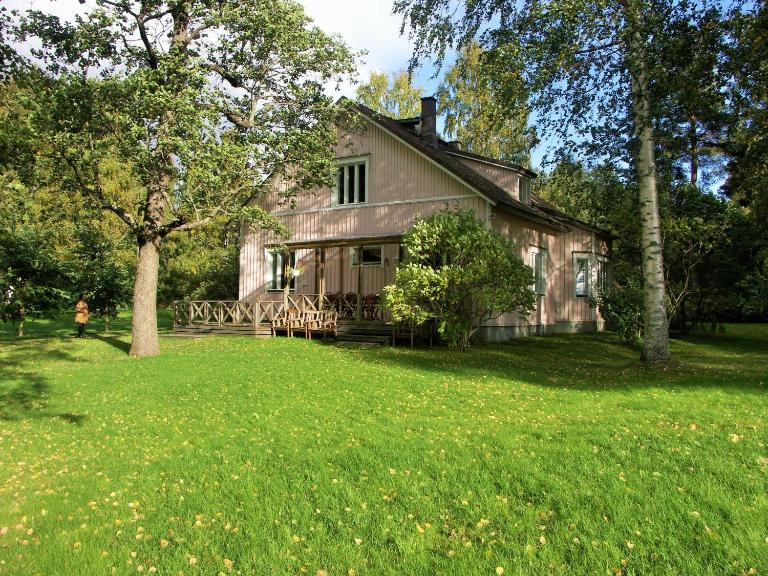 Villa Nurminata - Bed and Breakfast Parikkala