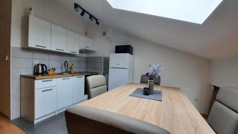 Studio apartman Lea 2 - B&B Čazma