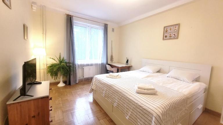 Happy Life - apartment next to metro station - Ferienwohnung Warschau