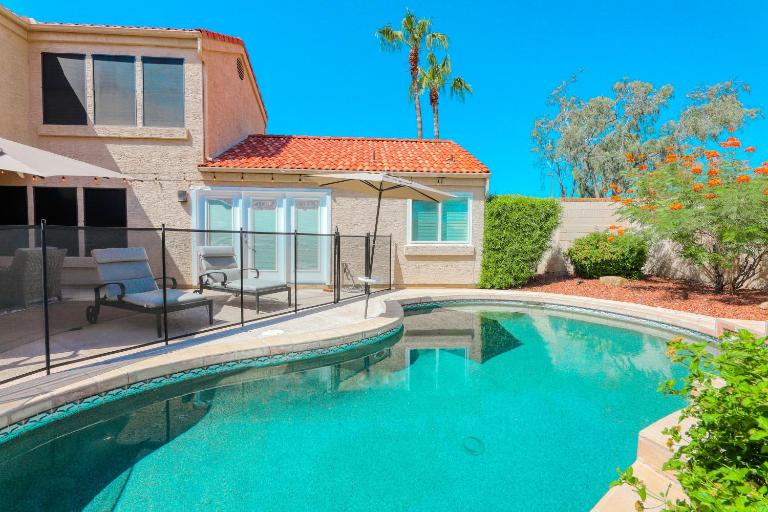 Poolside Getaway - B&B Scottsdale