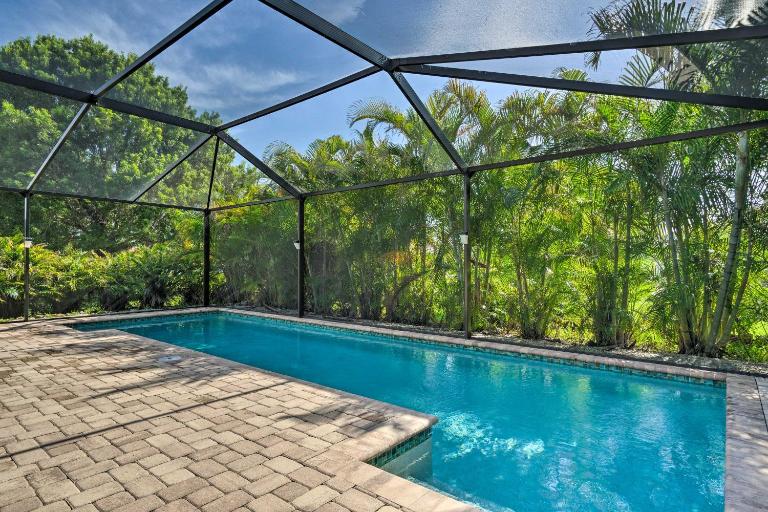 Heated Saltwater Pool: Central Cape Coral Home! - B&B Cape Coral