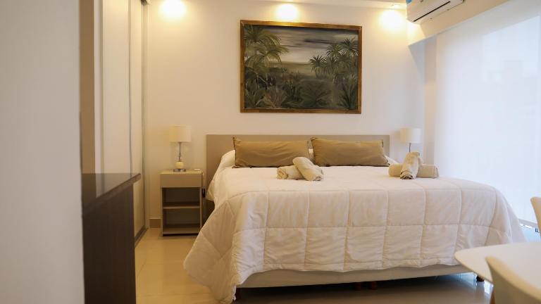 Apart France - Con Gim, Piscina y estacionamiento - Matrimonial - B&B Río Cuarto