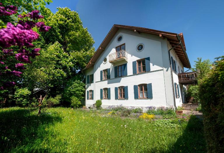 Landhauswohnung mit wildromantischem Garten - B&B Füssen