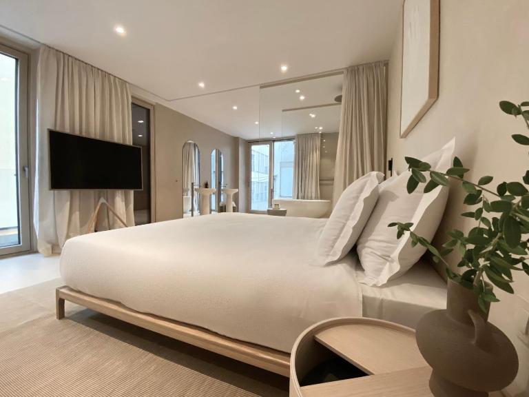 KIKO Luxury Lifestyle - B&B Zara