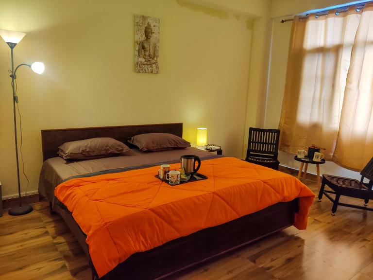 Stunning Views, Jujurana Homestay Shoghi - 3 Private Apartments Near Simla - Bed and Breakfast Shogi