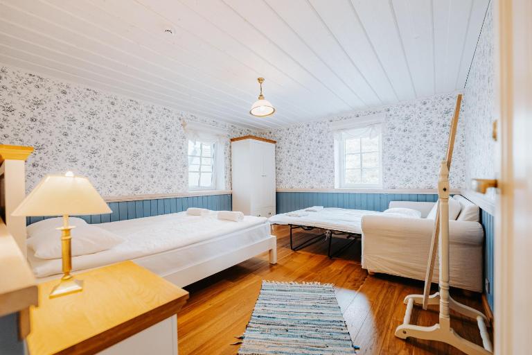 Holmiranna Holiday Homes - B&B Kungla