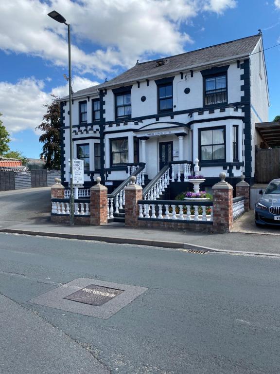 The White Lodge Hotel - B&B Hereford