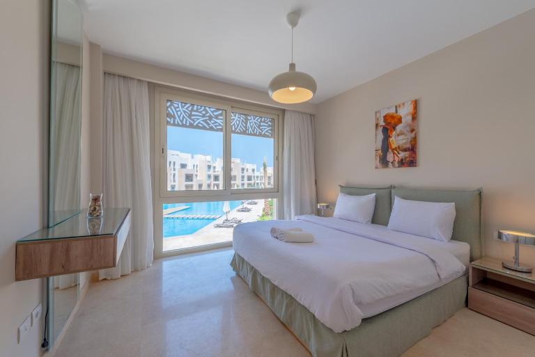 High Standard 2-Bedroom in Mangroovy Residence, Pool View & Beach - B&B Hurgada