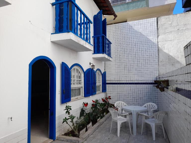CASA a 3 MIN a PÉ da PRAIA DO FORTE - CHURRASQUEIRA - WI FI - Chambres d'hôtes Cabo Frio