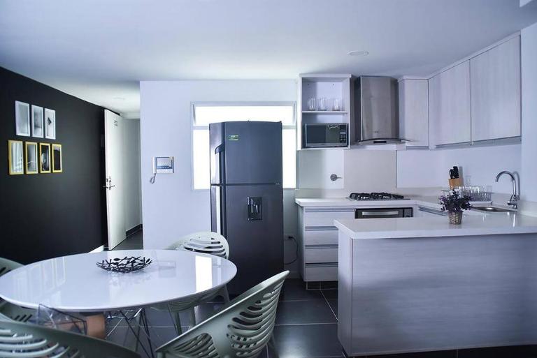 Apartamento de 3 habitaciones con jacuzzi deluxe! - B&B Envigado