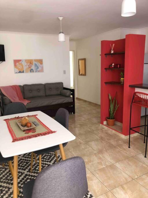 Departamento moderno con balcon - Chambres d'hôtes Olavarria