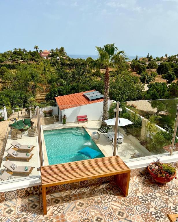 Palm View Guesthouse, adults only - Bed and Breakfast Senhora da Luz