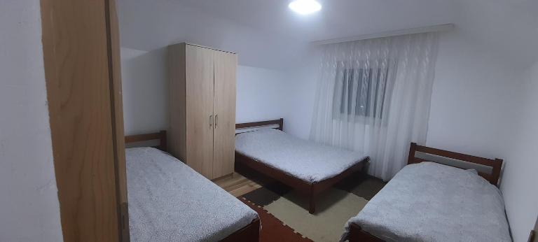 Breti's GuestHouse - B&B Vusanje