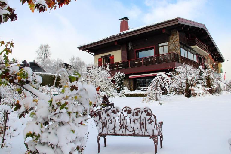 appartement 103m2 près de Megève, face à télécabine la Princesse,2 chambres , garage, local à ski - B&B Demi-Quartier