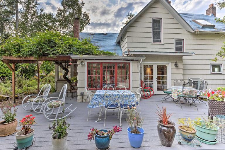 Charming Historic Retreat Near Poverty Bay! - Ferienwohnung Federal Way