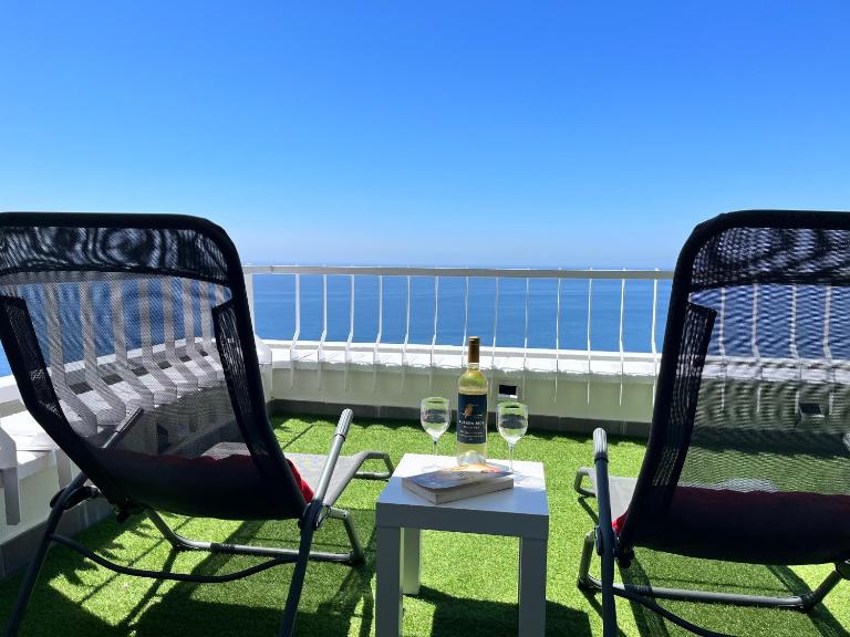 Axenic Oasis - Panoramic Ocean View, 2 Bedrooms, 2 Bathrooms, New Redesign - B&B Sesimbra