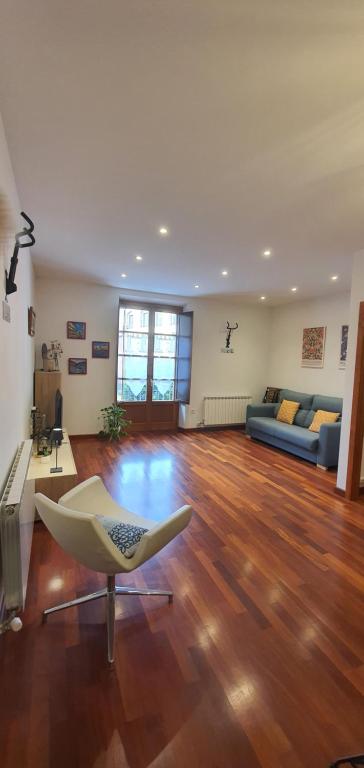 EL MUSSOL DE LA VILA Camprodon, balconets amb vistes a la plaça - Ferienwohnung Camprodon