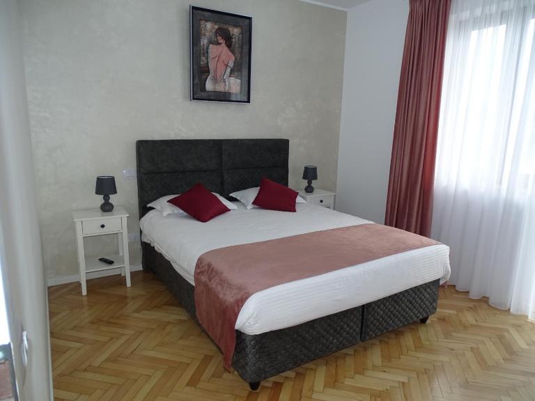 Water Lily Apartment Studio 2 free parking- self check-in - Ferienwohnung Großwardein