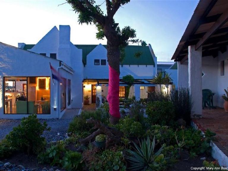 Kaijaiki Country Inn and Restaurant - Bed and Breakfast Yzerfontein