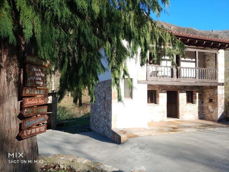 Apartamentos rurales El Torneru - Ferienwohnung Piloña