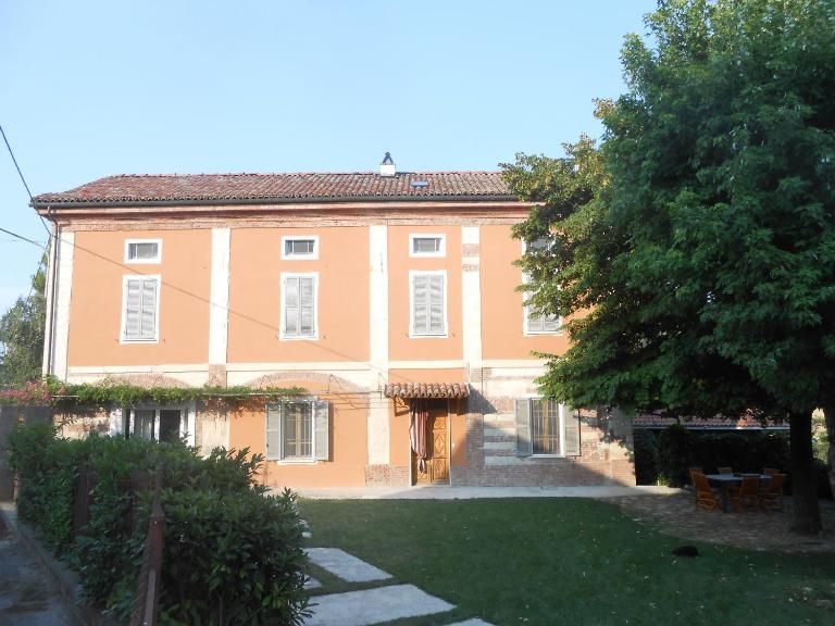 Agriturismo Azienda Agricola Mombisaggio - Chambres d'hôtes Tortona