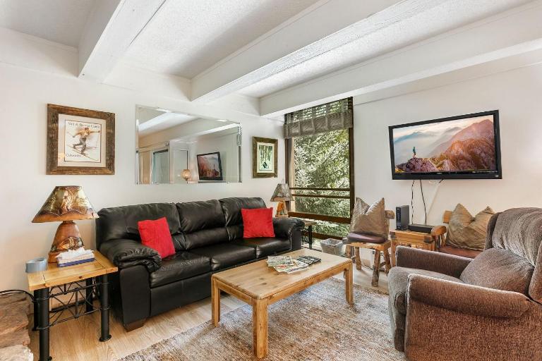 311 Vail International Condo - Bed and Breakfast Vail