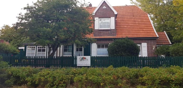 Ferienhaus Astrid Lindgren - B&B Spiekeroog