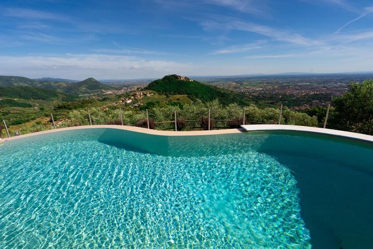 Casa Loretta, your luxurious getaway with stunning views - B&B Nievole