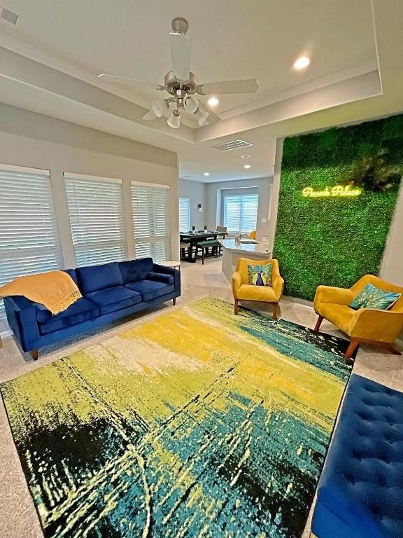 The Peacock Palace - B&B Houston