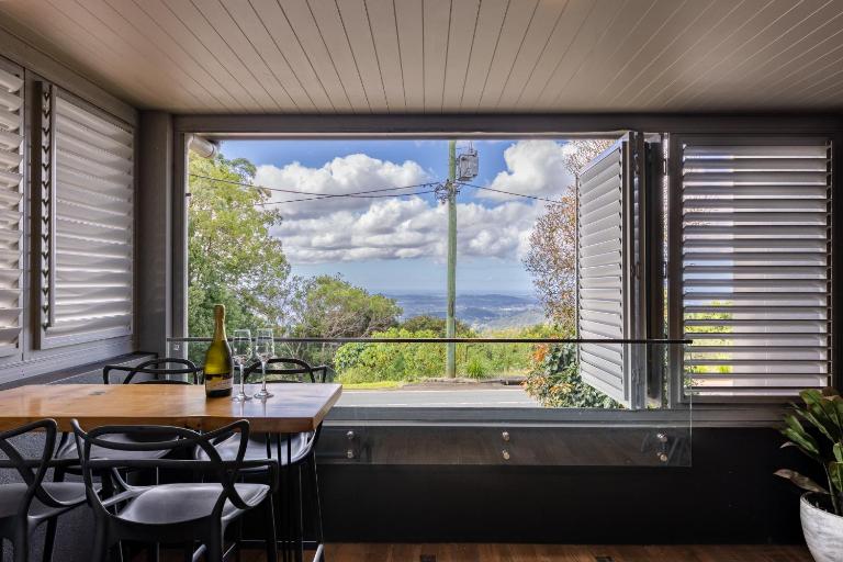 Luxury Hinterland Retreat - Family Suite with Hinterland and Ocean Views - Ferienwohnung Mandeville