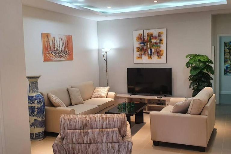 Pereybere 3-bedroom Apartment - Chambres d'hôtes Péreybère