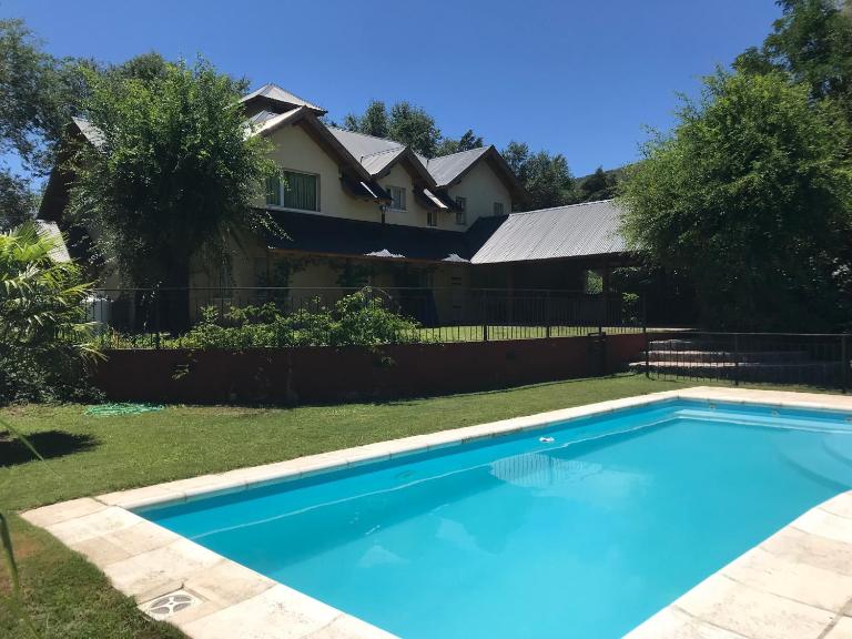 LA CASONA - B&B Villa General Belgrano