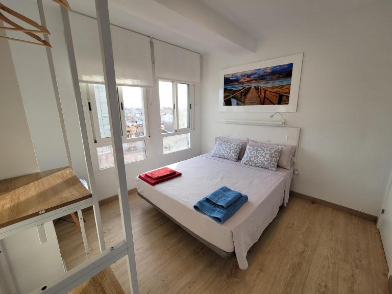 ÁTICO octava planta cerca de Murcia con vistas a la sierra. - B&B Alcantarilla