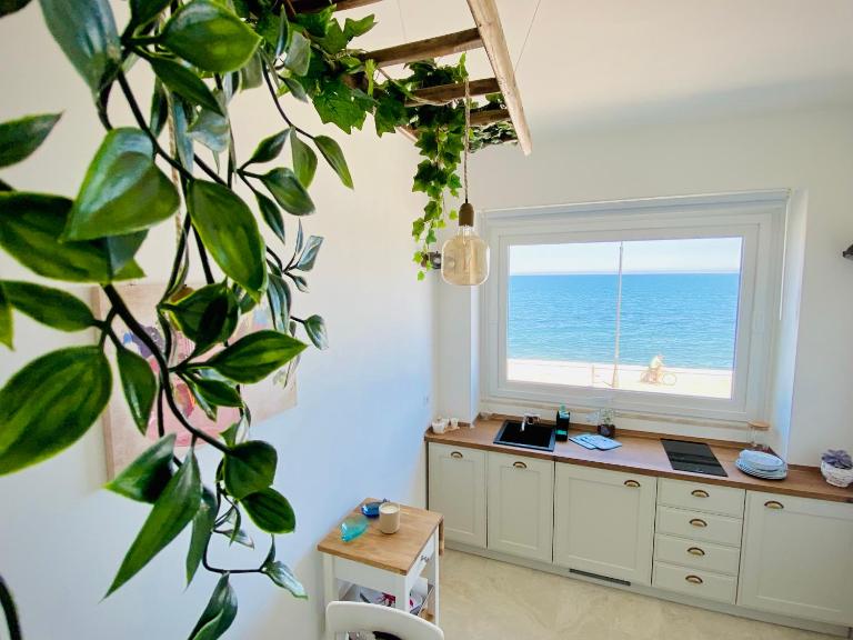 Seafront Holidays & Workstays - Mare & Sole Apartments - Chambres d'hôtes Molfetta
