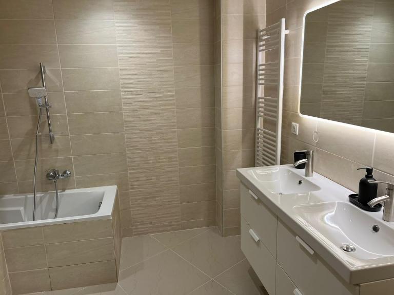 App 2 Mulhouse centre , 6 personnes - B&B Mulhouse