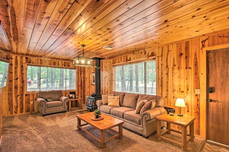 Bring a Pet: Pinetop Cabin w/ Game Room! - Ferienwohnung Pinetop-Lakeside